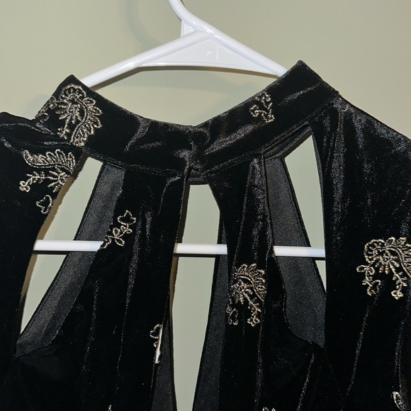 Black Velvet Embroidered Romper XS - Picture 11 of 11